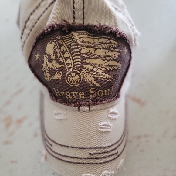 Baseball Caps - Picture 2 of 3